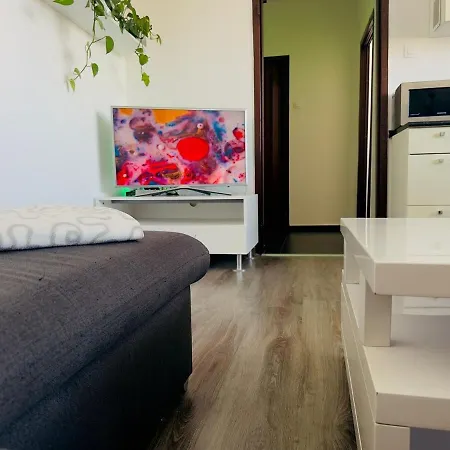 Coolhue Apartment *