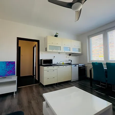 Coolhue Apartment *
